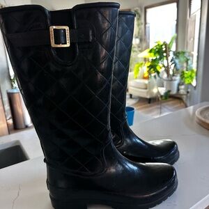 Sperry Black Quilted Women's Boots with Gold Buckle